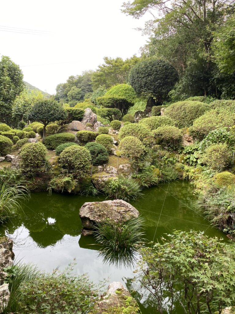 佐川町立青山文庫の庭
